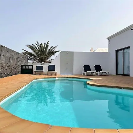 Fuer 5 Personen Und 1 Kind In Playa Blanca, Lanzarote Geeinde Yaiza *